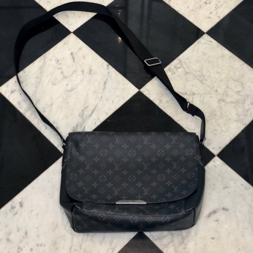 Louis Vuitton - Messenger bag